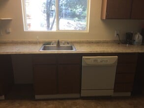4830 Virginia Ave in Oroville, CA - Building Photo - Building Photo