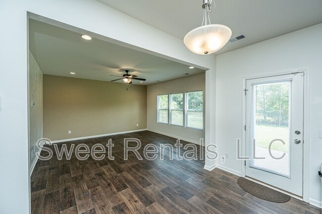 105 Rockingham Way in Moncks Corner, SC - Building Photo - Building Photo