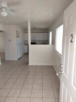 3221 W Melvin St, Unit 2 in Phoenix, AZ - Building Photo