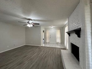 126 Wildwood Dr in Duncanville, TX - Building Photo - Building Photo