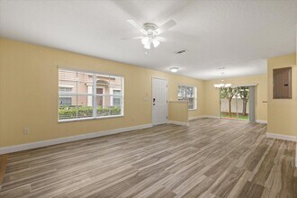 326 Carina Cir in Sanford, FL - Building Photo - Building Photo