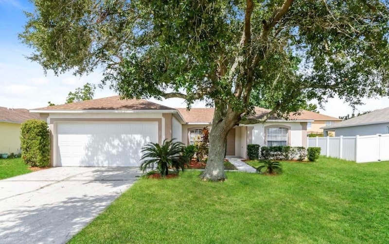 693 Mercado Ct in Poinciana, FL - Building Photo