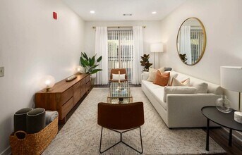 Station 40 in Nashville, TN - Foto de edificio - Building Photo