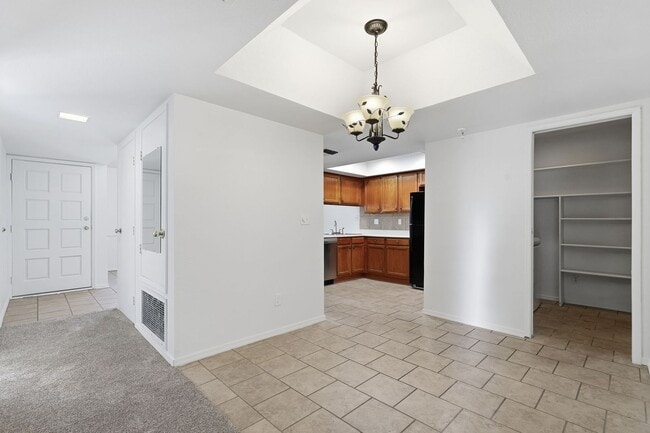 2020 W Union Hills Dr