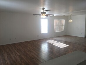 2407 E Peach Tree Dr in Chandler, AZ - Building Photo - Building Photo