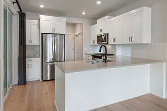 20852 SE Denver Dr in Bend, OR - Building Photo - Building Photo