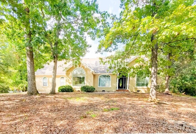 property at 657 McKenzie Cir