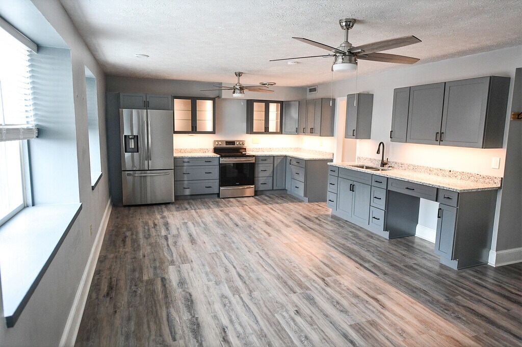 538 N Main St Rentals in Hendersonville, NC