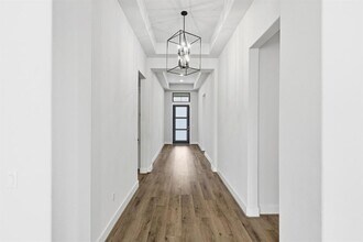 9201 Spire View in Austin, TX - Building Photo - Building Photo