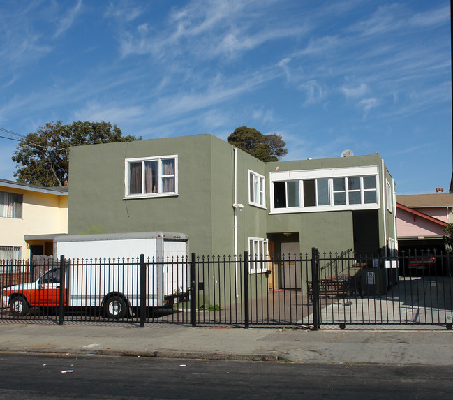 1125 Chanslor Ave in Richmond, CA - Building Photo - Building Photo