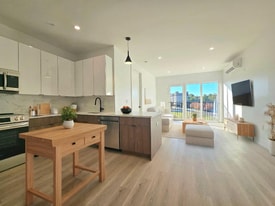 19 Livingston St, Unit 1 in Newark, NJ - Building Photo