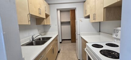 140 Bridge Ave in Windsor, ON - Building Photo - Building Photo