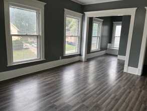 418 S 1st St in Council Bluffs, IA - Building Photo - Building Photo