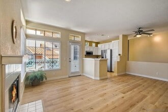 12626 Springbrook Dr in San Diego, CA - Building Photo - Building Photo