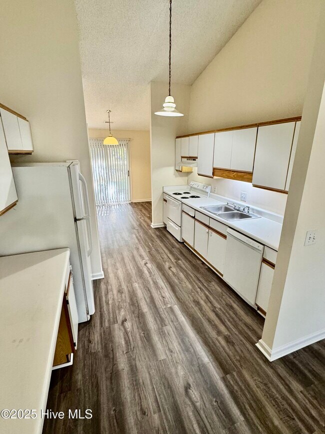 1303 Angels End in Greenville, NC - Building Photo - Building Photo