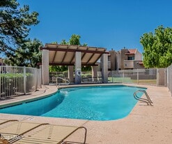 14420 N 57th Dr in Glendale, AZ - Building Photo