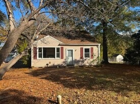 305 Smith St in Burlington, NC - Building Photo