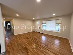 4555 High St in Eugene, OR - Building Photo - Building Photo