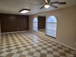 14 East St in McAllen, TX - Building Photo - Building Photo