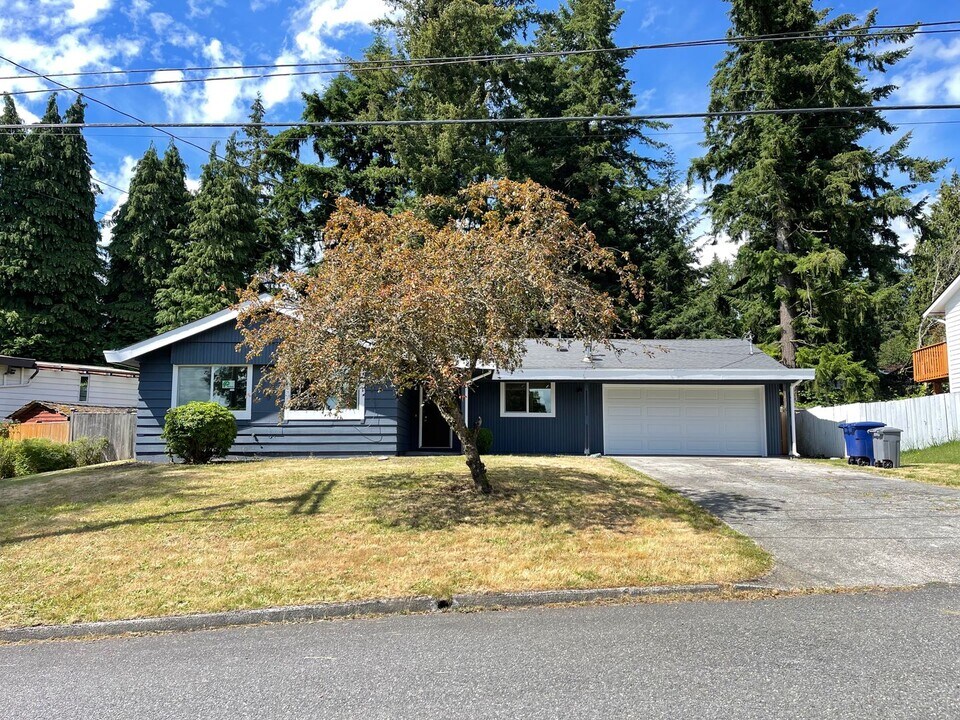 15510 NE 3rd St in Bellevue, WA - Building Photo