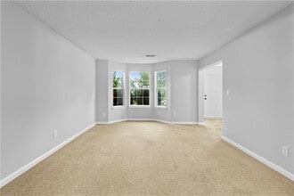 498 Pecan Wood Cir in Fairburn, GA - Building Photo - Building Photo