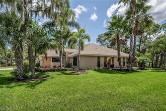 13001 Imperial Park Pl in Naples, FL - Building Photo - Building Photo
