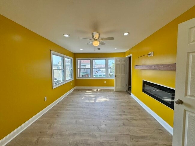 72 Sterling Ave in Jersey City, NJ - Building Photo - Building Photo