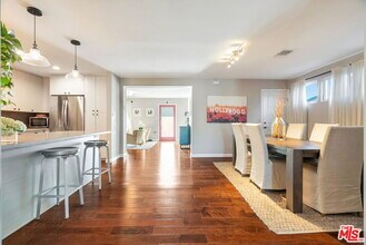4952 Placidia Ave in Los Angeles, CA - Building Photo - Building Photo