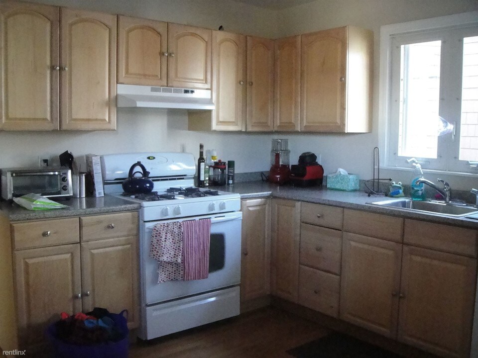 3 Edgar Terrace-Unit -# 2 in Somerville, MA - Foto de edificio