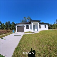 3107 Leeland Heights Blvd E in Lehigh Acres, FL - Building Photo - Building Photo