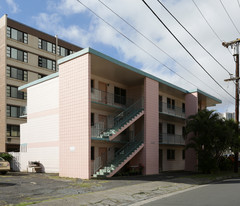 858 Kuikahi St Apartments