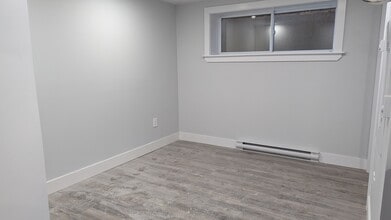 25 Lynnett Rd in Halifax, NS - Building Photo - Building Photo