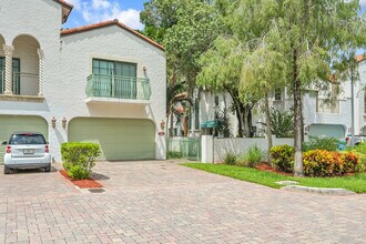 4425 Hidden Harbour Ave in Fort Lauderdale, FL - Building Photo - Building Photo