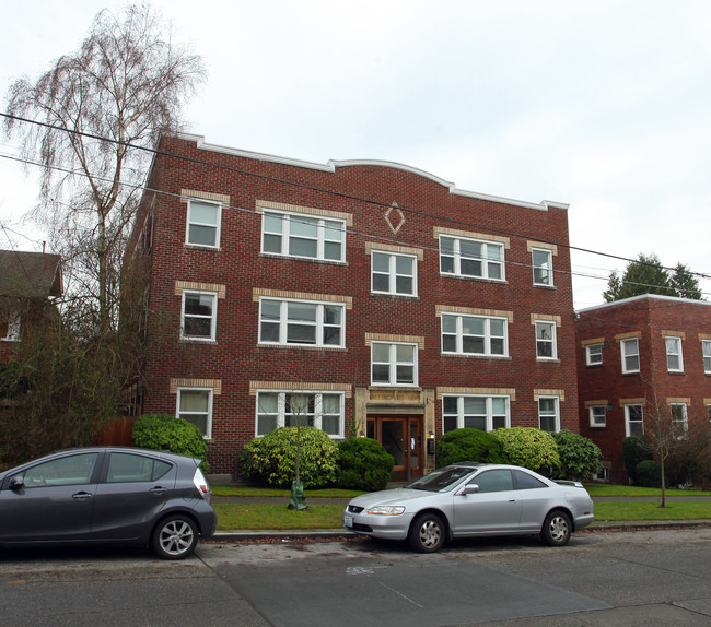 Wallingford Arms Apartments in Seattle, WA - Foto de edificio - Building Photo