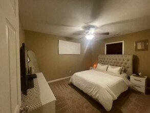 2806 Ridge Ct in Lawrence, KS - Building Photo - Building Photo