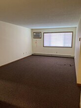 512 8th Ave S in St. Cloud, MN - Building Photo - Building Photo