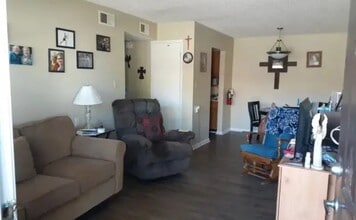 801 Wildcat Dr in Abbeville, LA - Foto de edificio - Building Photo