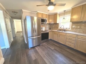 75 Meech Rd in Middletown, CT - Building Photo - Building Photo