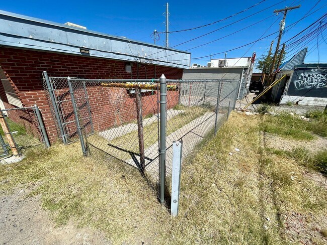 3922 Hayes Ave in El Paso, TX - Building Photo - Building Photo