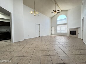12184 Chato Villa Dr in El Paso, TX - Building Photo - Building Photo