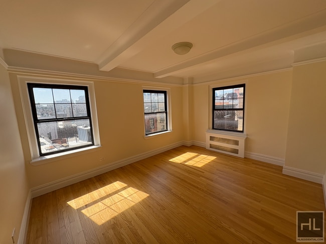 Christopher Street, Unit 9O