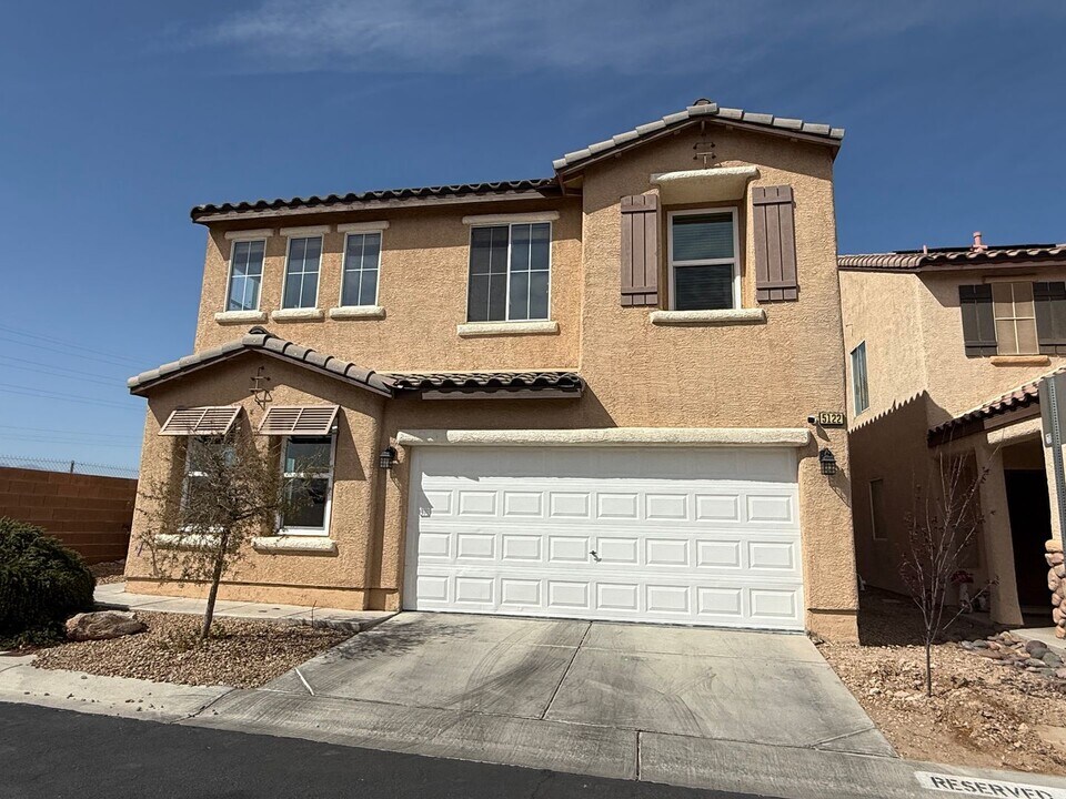 5122 Tioga Pass Ave in Las Vegas, NV - Building Photo