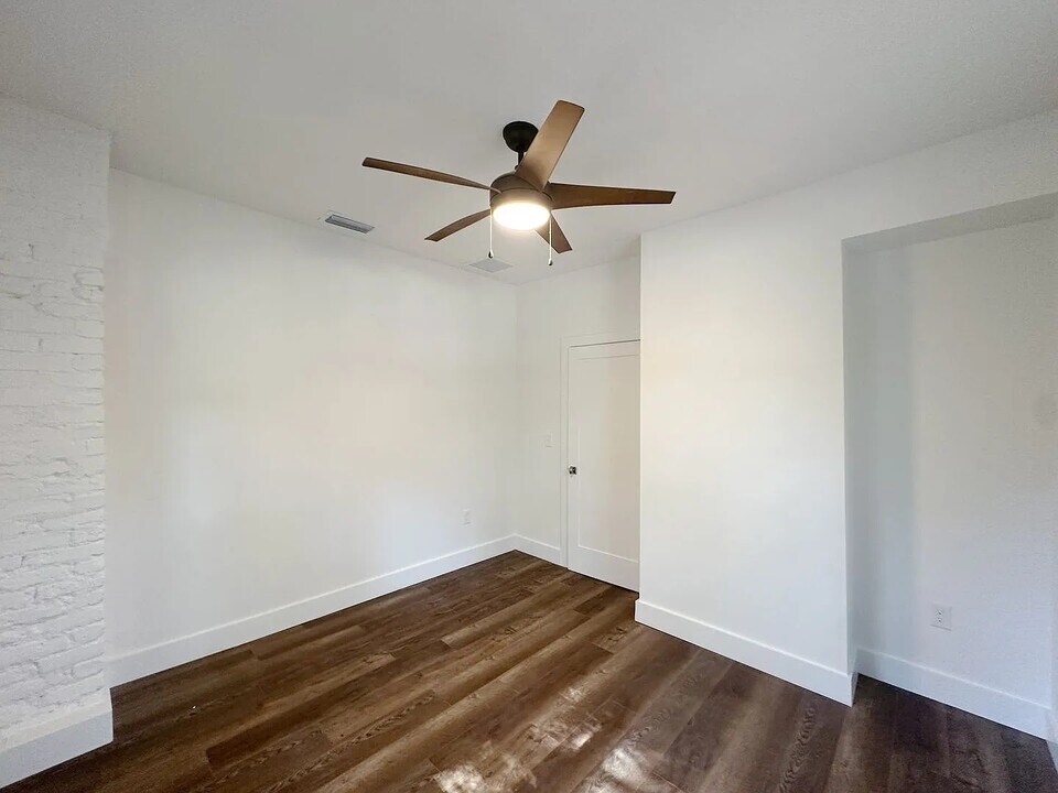 1009 NW 6th Ave in Gainesville, FL - Building Photo