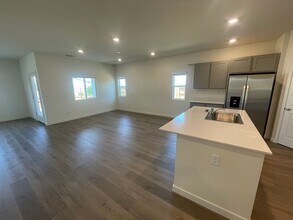 7469 Capstone Dr in Reno, NV - Building Photo - Building Photo