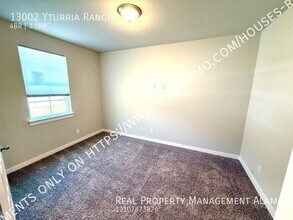13002 Yturria Rnch in San Antonio, TX - Building Photo - Building Photo