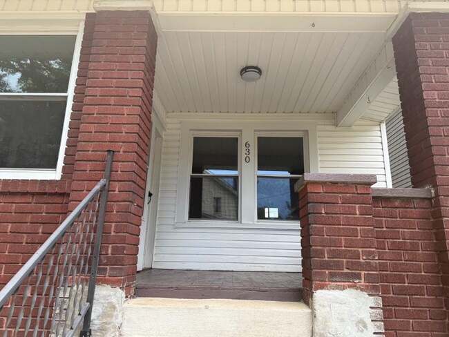 630 Perry Ave SW in Massillon, OH - Building Photo - Building Photo