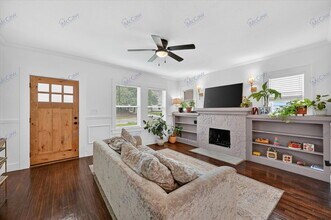 3320 Ryan Ave in Fort Worth, TX - Building Photo - Building Photo