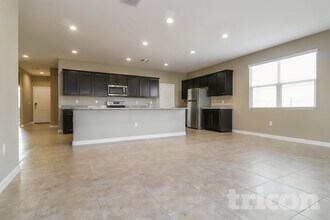 5324 W Stargazer Pl, Unit 1-335 in Phoenix, AZ - Building Photo - Building Photo