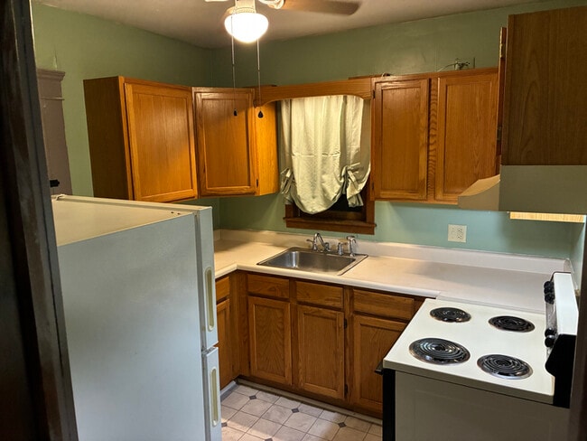 99 John St, Unit Apt 3 in Ilion, NY - Building Photo - Building Photo