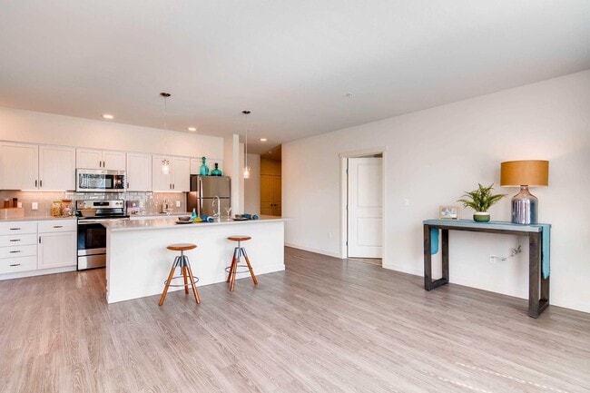 Haven Apts at Orenco Station in Hillsboro, OR - Foto de edificio - Building Photo